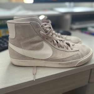 Nike Blazer Mid